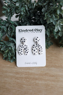 Gloss Signature Dots Arch Clay Earrings